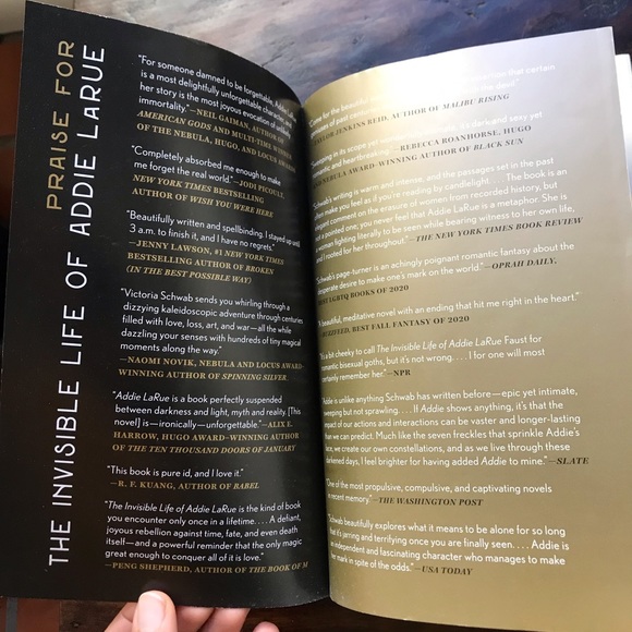 Invisible Life of Addie LaRue by V. E. Schwab Used Paperback Good Condition - Picture 5 of 9